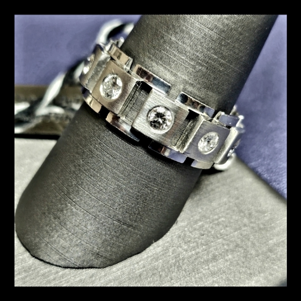 New Gorgeous Men's 14k 1.54 VS-SI G Natural Round Eternity Diamond Wedding Band.